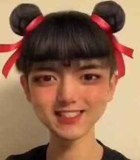 表情一点资讯李现用哪吒表情包的图片曝光,蠢萌蠢萌的网友男神太可爱了吧...表情
