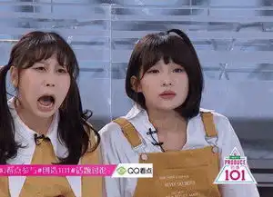 火箭少女机场照小七身高比美岐矮一个头,这身高在团里是真吃亏

