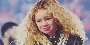 超火假笑男孩gavin表情包尴尬又不失优雅的微笑
