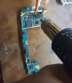 搞笑gif萌妹子困的时候,原来是这样的表情
