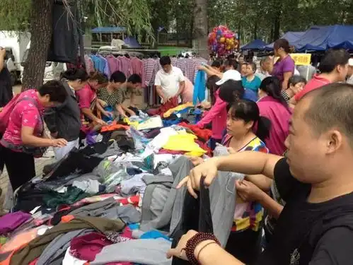 表情库存尾货服装夜市摆地摊甩货模式注意事项知乎表情