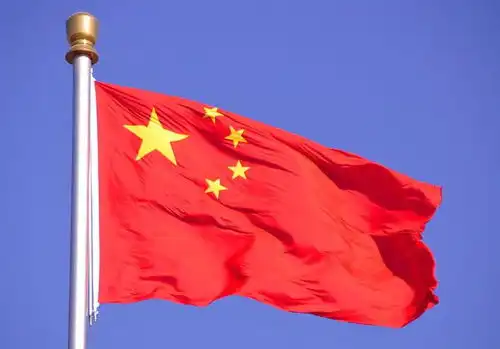 斐济总理遭遇小意外,取消访华行程,或许是战术性摔倒
