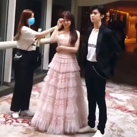白玉兰新剧见面会鞠婧祎曾舜晞cp感强,陈哲远表情成亮点
