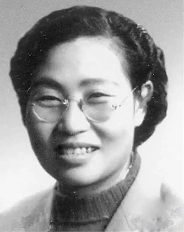 宾馆领导送田普两盆花,引许世友大怒召开会议批评田普,别留情
