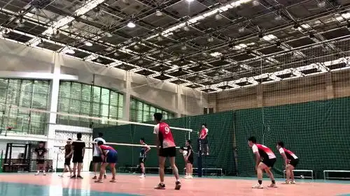 别人变身都变铠甲勇士,我就不一样我变身变西田有志
