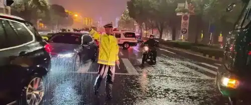 黄色预警蚌埠暴雨即将来临居然还有
