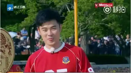 奔跑吧鹿晗蹴鞠传递被套路,有人注意到陈赫和郑恺的表情吗
