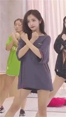 表情化妆也是门技术活王菊倪妮素颜不敢认,难怪杨超越一脸面瘫不...表情
