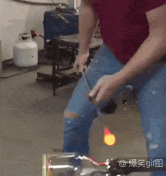 搞笑gif图片打啊怎么不打了刚刚不是很过瘾吗
