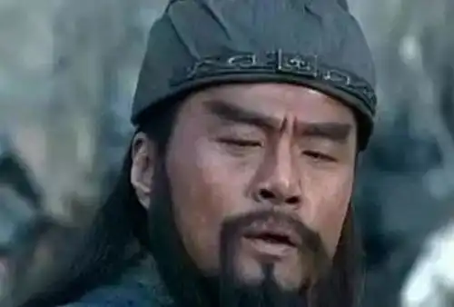 同样是五虎上将,关羽除了张飞谁都瞧不上,为何唯独认可赵云
