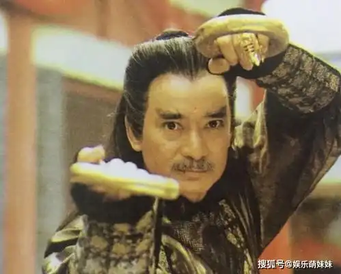 演艺圈老人专业户,从壮年开始演老人,今70多岁没一点变化
