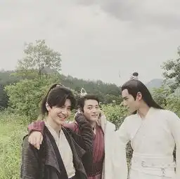 胡一天陈哲远周骏超绝代双骄曝合照