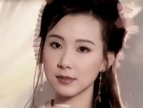 小李飞刀播出22年,在当今审美下,5位女主演谁的颜值更高
