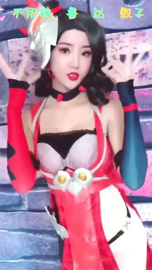 火辣美女那块布,挡住了你未来的道路
