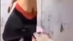 这只土狗的飞机耳和迷人的眼神可以做表情包了
