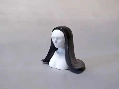 你这么有才华,不去设计表情包可惜了
