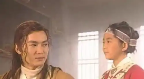 还记得小李飞刀的龙小云吗看她长大后样子,美如娇艳的玫瑰花
