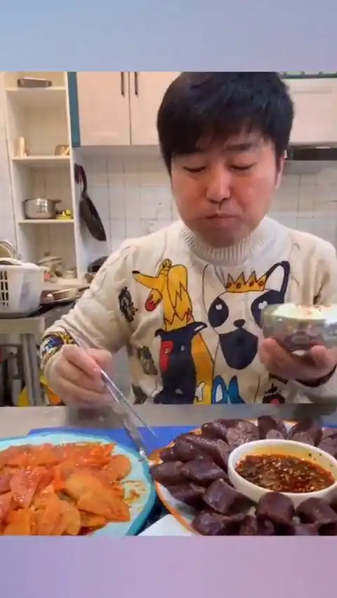 延边朝鲜族的日常饭菜,看着就很好吃,馋得我直咽口水
