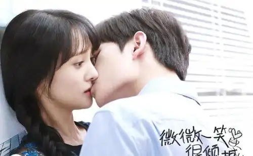 表情郑爽拍吻戏表情很不情愿,吴亦凡的吻戏比她更厉害表情
