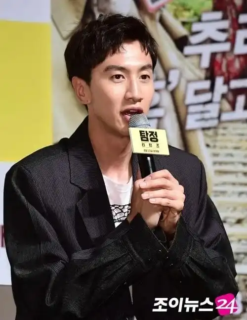 李光洙下车rm评论里哭晕了...无法想象没有光洙的rm
