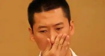 一夜爆红后被封杀,跑到东北种地后成千万富翁
