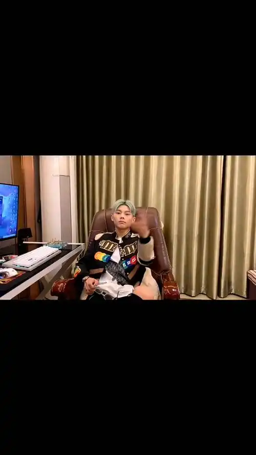当你开始装.你已经触碰我最擅长的领域.铠甲勇士变身
