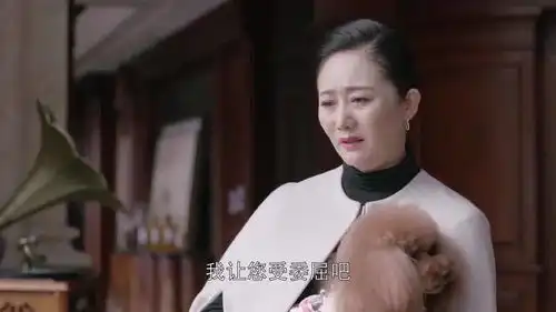 欢乐颂2包奕凡假意和安迪分手,包妈上当,包奕凡露出得意表情
