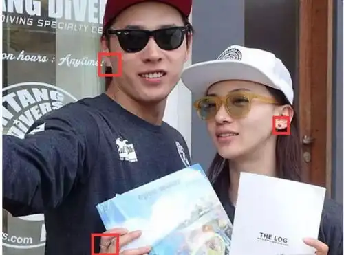 吴谨言洪尧巴厘岛亲密照曝光穿情侣装还疑似接吻
