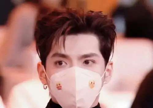 表情包才是真性情微博之夜明星diy表情口罩,喜好比人设更真实
