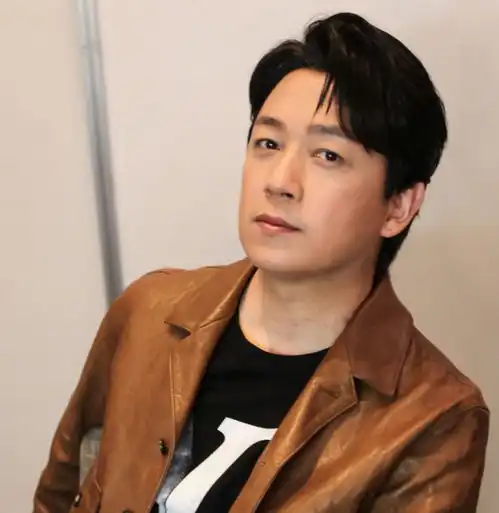 潘粤明零点为儿子顶顶庆生,老生常谈的问题又来了