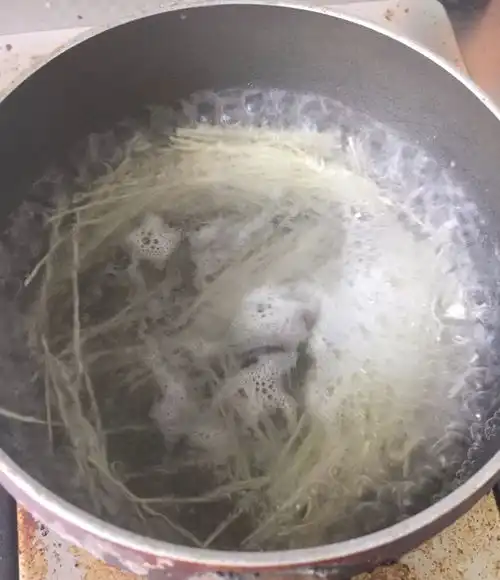 只用一种食材也能做饭酸甜开胃,快手简单,宝宝还能吃一大碗
