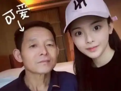 杨超越衣锦还乡从打工妹到特殊人才,她经历了什么
