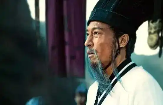 孙权刘备曹操帐下都有一个忠心的权臣,而他们竟来自同一家族