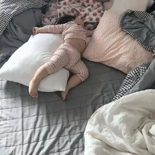 表情包晚安,做个美美的梦吧
