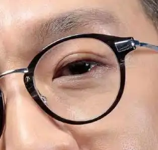 李咏老师走了,谁注意到李咏的最后一张照片,他眼角那滴眼泪
