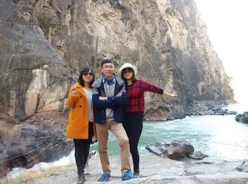 印象.虎跳峡
