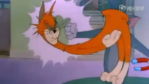 哈哈,这只橘色的猫要被汤姆和杰瑞玩坏了

