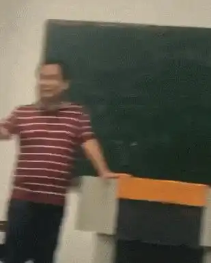 搞笑gif让你选一个,你会选哪个小姐姐我选腿最美的
