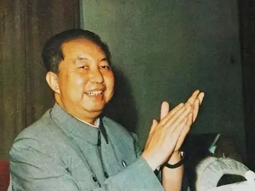 1976年,叶元帅问国锋同志两个问题,他回答后,叶帅连声称好熊向晖网易订阅

