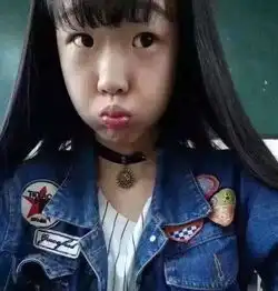 抖音17岁网红温婉被封杀真正原因代言费3000w却被揩油摸大腿动图
