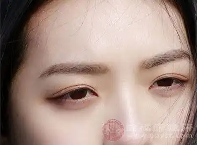 女人肾虚的症状黑眼圈一直下不去是这病
