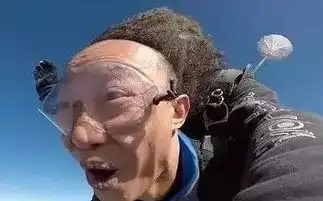 曾经深情唱着十年的陈奕迅,现在竟然变成这样
