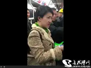 地铁凤爪女拒认错遭网友炮轰地铁啃了3年鸡爪终于成网红
