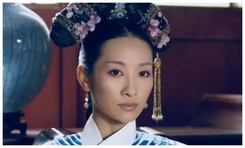甄嬛传安陵容为得宠在冰上跳舞,谁看见叶澜依的表情了真解恨
