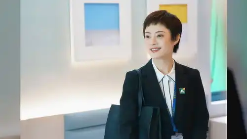 破次元壁孙俪在线回应杨超越买房,晒对方表情包保业绩
