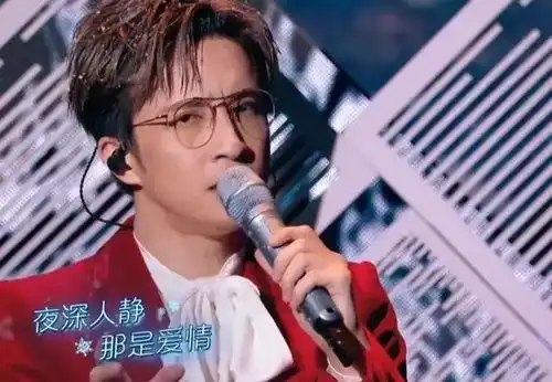 卫视春晚明星集体串台,小岳岳再现经典表情包,tvb春晚也凑热闹
