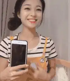 刚过门的媳妇第一次下厨房做饭,看到现场我凌乱了,怎么还有床单
