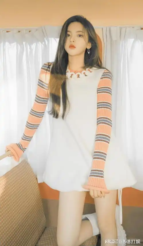 lv春夏22女装秀,杨超越表情略显木讷,不过暮光公路大片美炸

