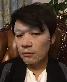 王宝强打算靠颜值吃饭了晒敷面膜照表情好严肃
