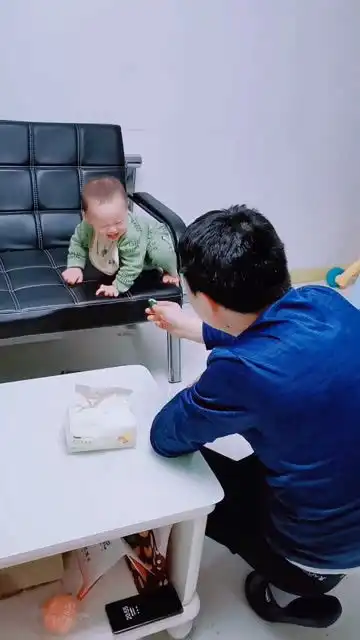 哎呀都快急死宝宝了,一脸欲哭无泪的表情太搞笑了
